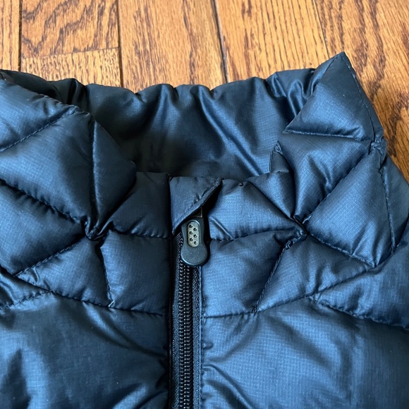 Women’s Patagonia down puffer Vest - Picture 11 of 13